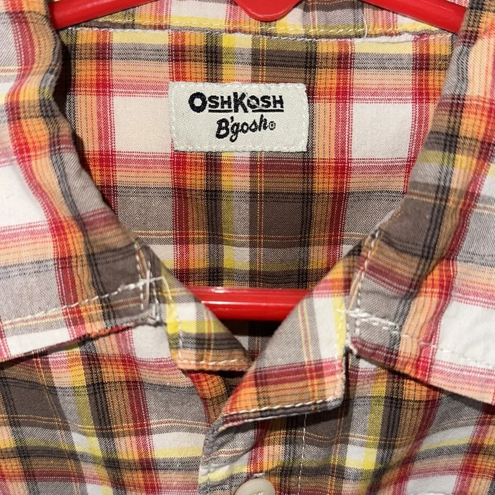 OshKosh Bgosh plaid button down dress shirt short sleeve boys size‎ 4